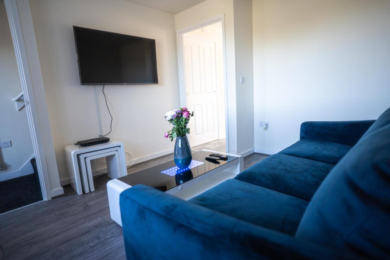 Stunning Canal View 2 Bedroom With Free Parking Манчестер